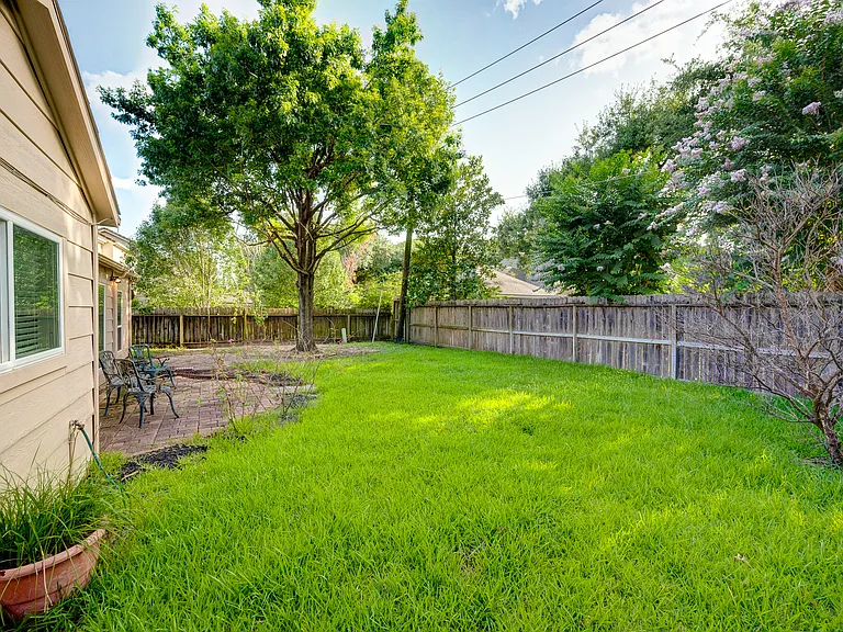 1722 S Kirkwood Rd — Photo 56