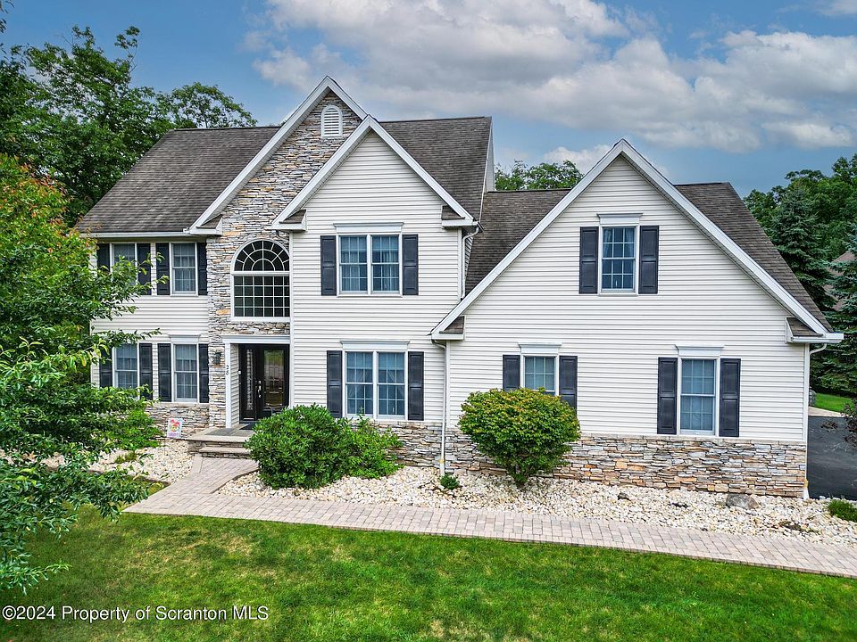 1st image of 28 Harley Dr