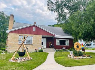223 W Onota St, Munising, MI 49862