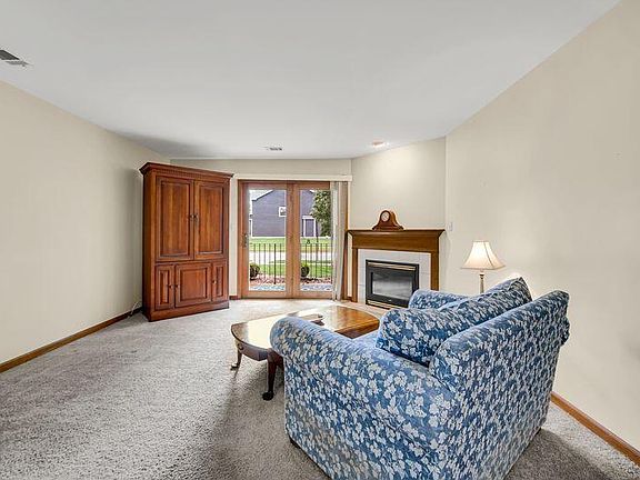 3rd image of 9243 Waymond Ave