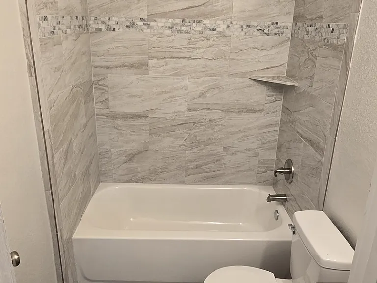 4310 Blankenship St — Photo 2