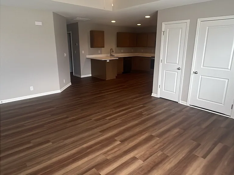 1094 Pebblecreek Dr #A — Photo 2