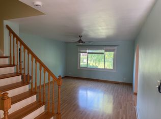 1652 Groton Ct, Wheaton, IL 60189