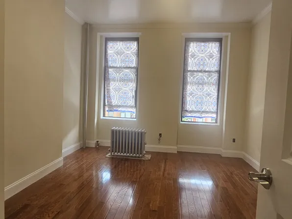 1584 1st Avenue 3S image 2 of 4