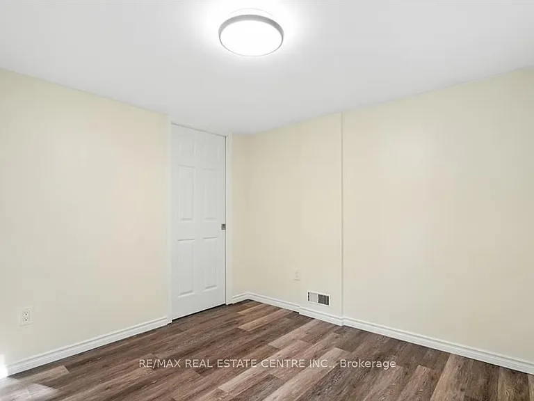 154 Montgomery Rd #C — Photo 9