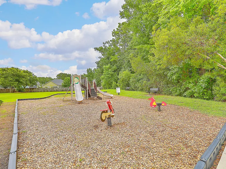 8518 Sentry Cir — Photo 36