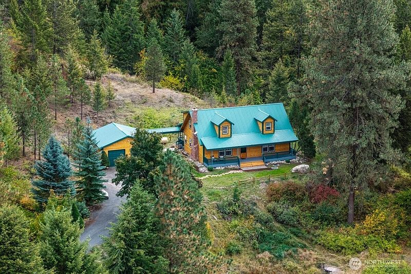 3rd image of 1812 C Rickey Canyon Road
