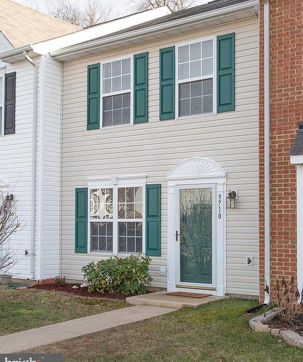 Welcome Home! Great Curb Appeal!