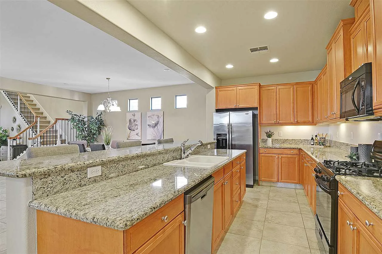 154 W Erics Way photo 1