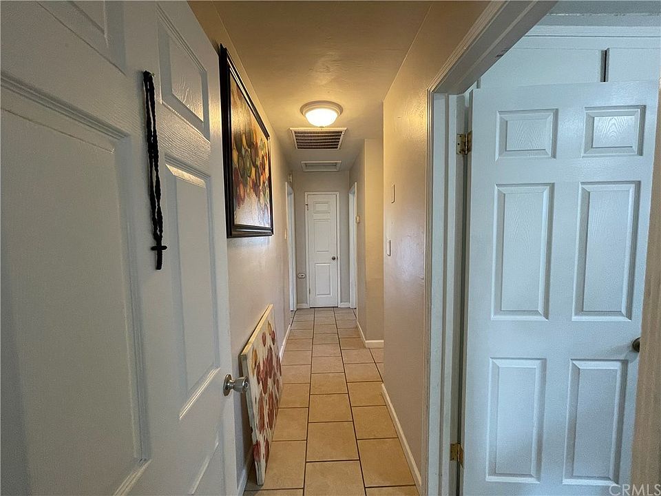 1st image of 1105 W Point Dr