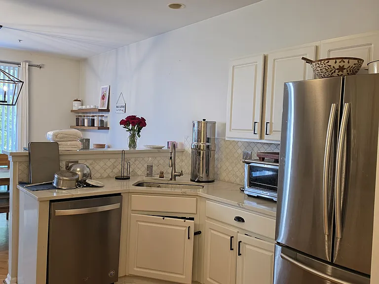 84 Woodview Ct — Photo 6