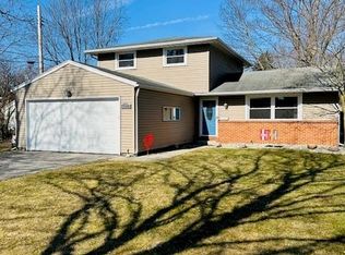 7002 Kinsman Dr, Sylvania, OH 43560