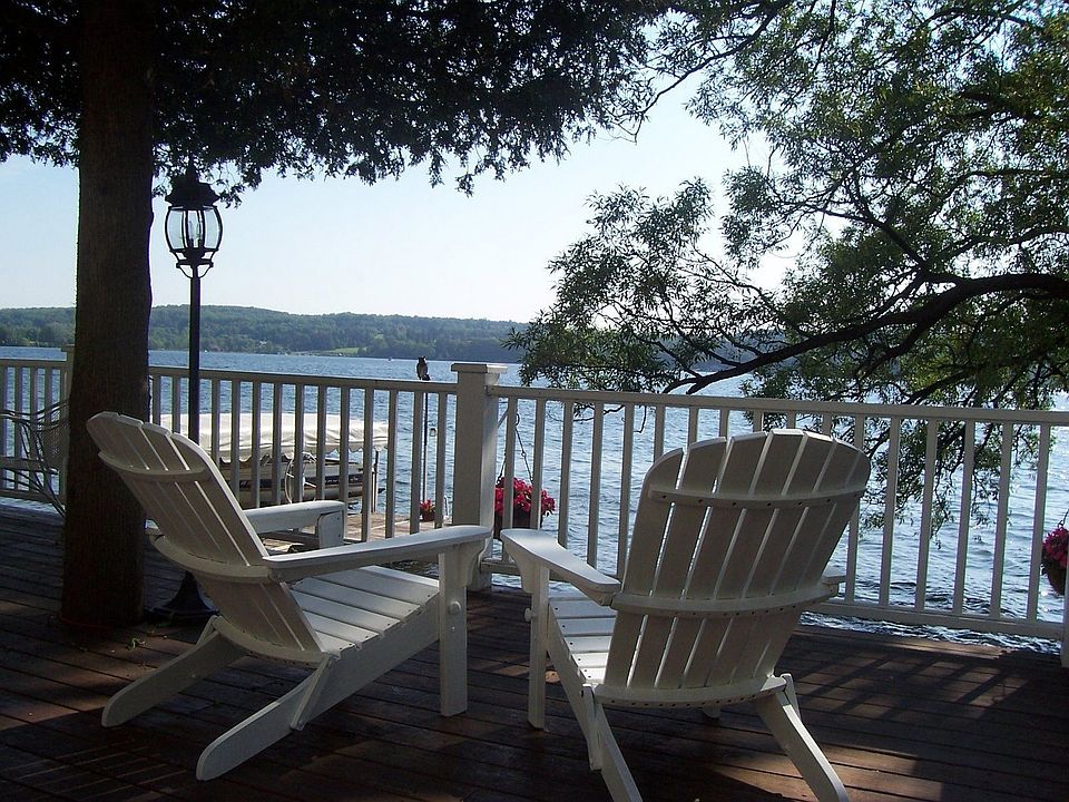 many more photos at http://www.cazlakehouse.blogspot.com/