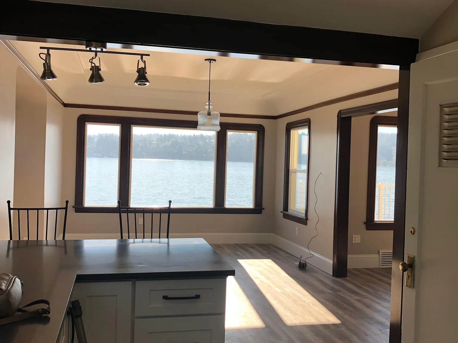16012 Beach Dr NE — Photo 2