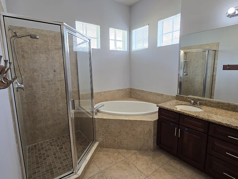 7435 Arlington Grove Cir #A — Photo 22