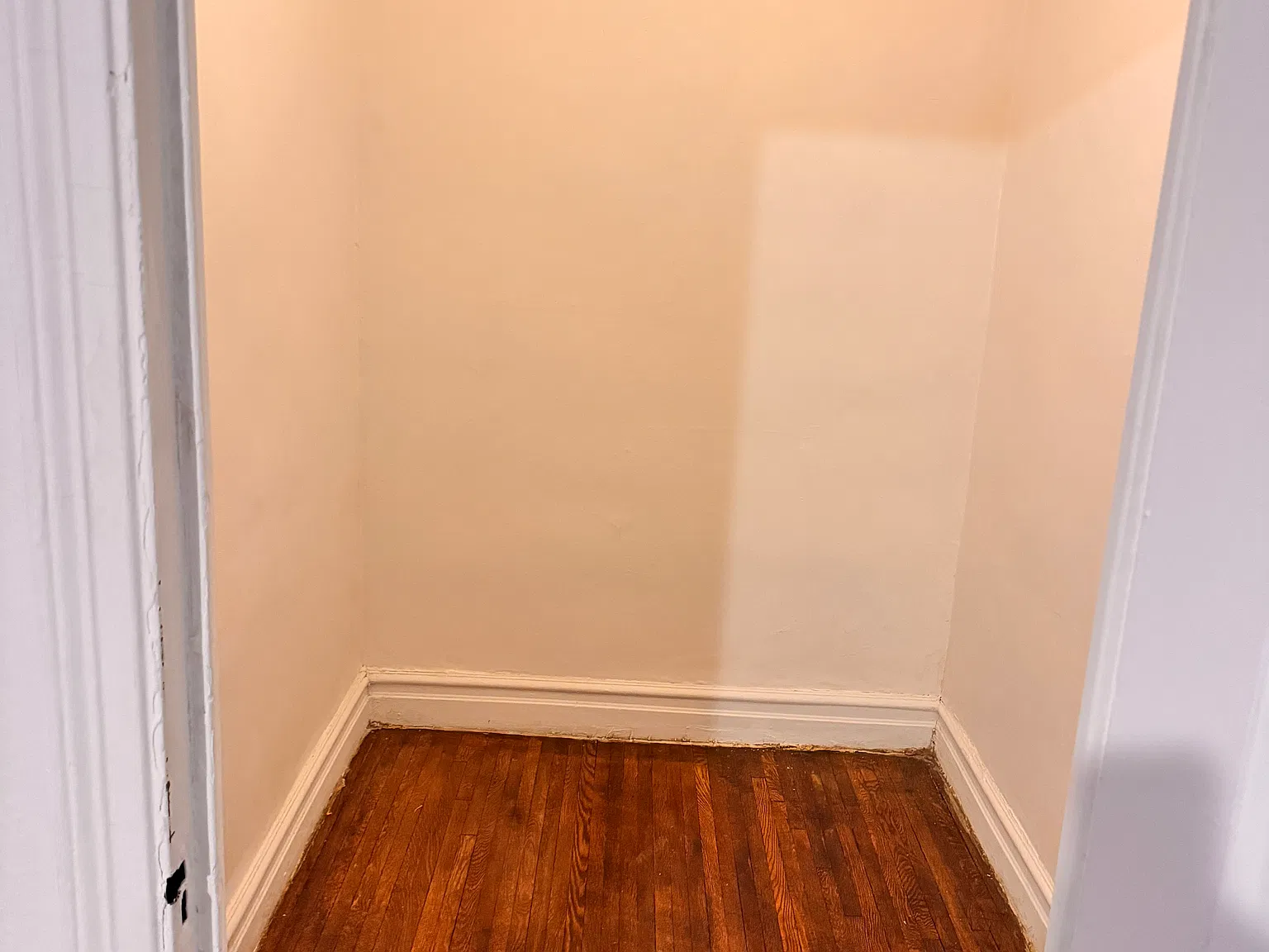 Studio, 600 sqft, $2,050 — Photo 4