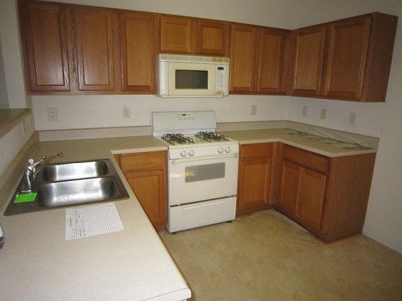 5th image of 2645 Heathrow Dr
