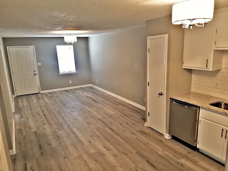 2234 Harrison St SE — Photo 9