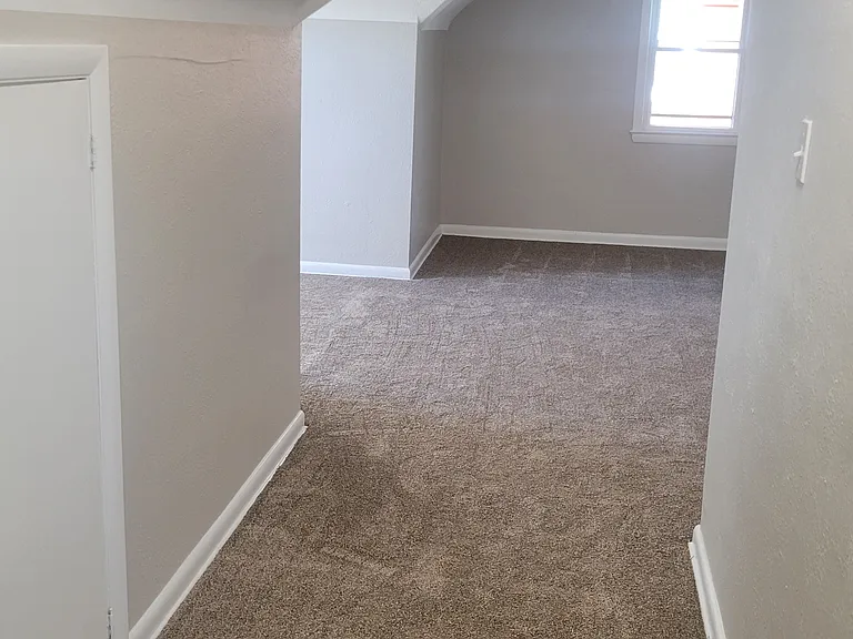 14317 Granger Rd — Photo 9