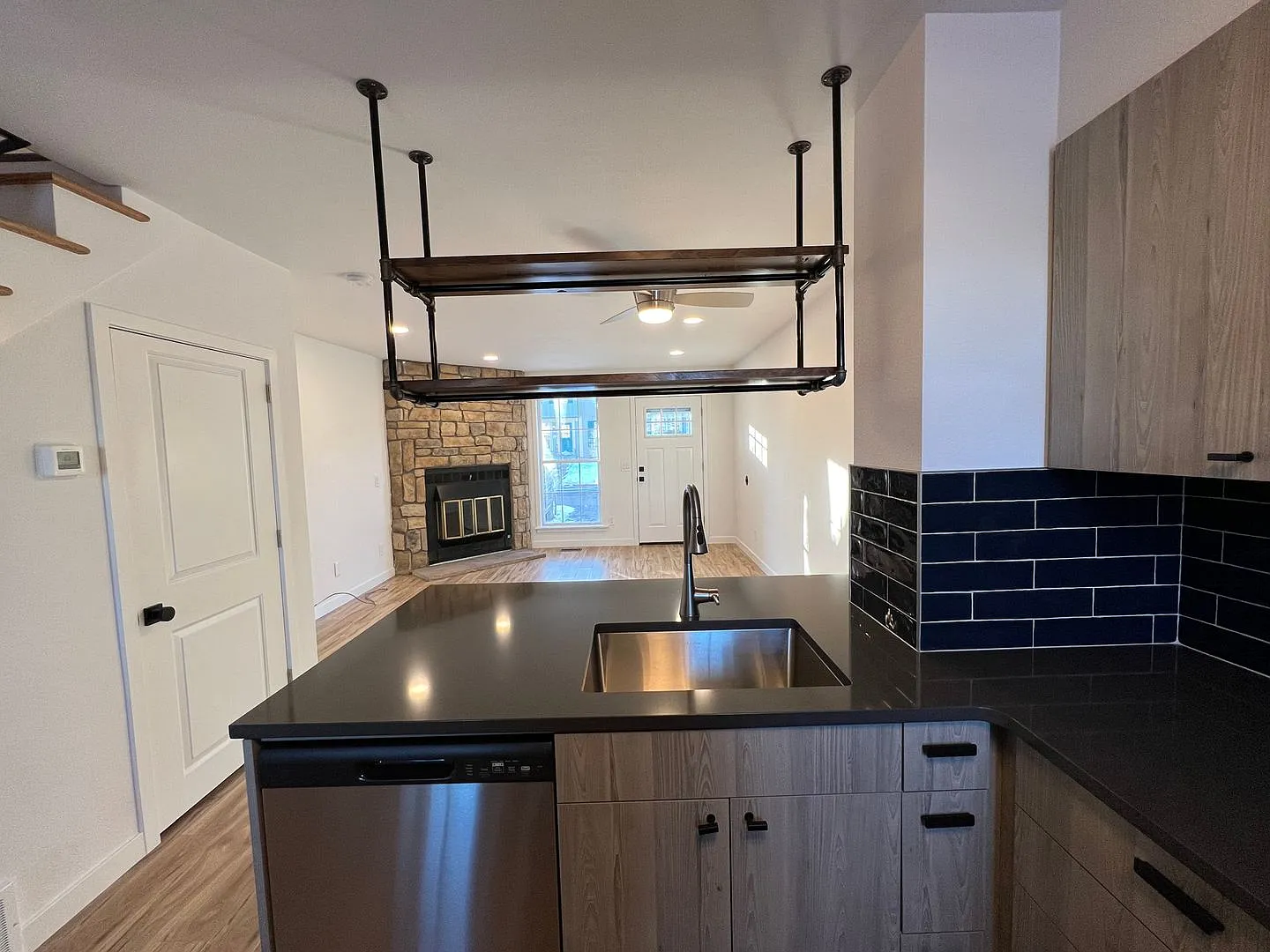 Beautiful Townhouse in Aurora — Photo 2