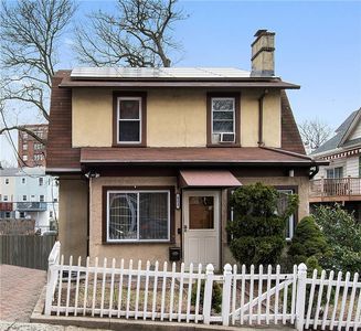 621 Van cortlandt park Avenue, Yonkers, NY, 10705