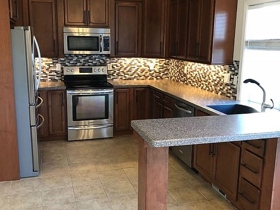 3rd image of 8503 NE 85th Dr