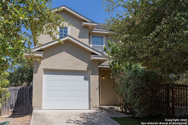 1st image of 4915 Flipper Dr