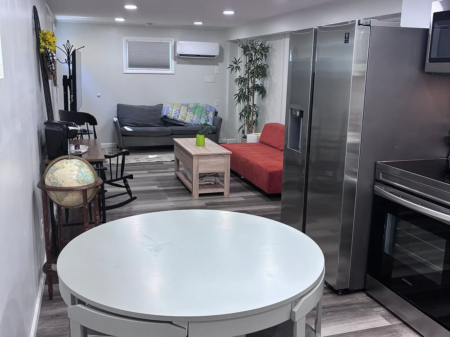 3 bed, 1100 sqft, $2,800 — Photo 4