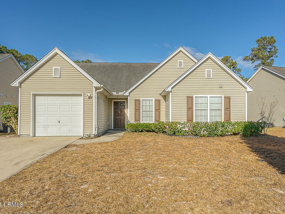 1st image of 8 Spruce Drive