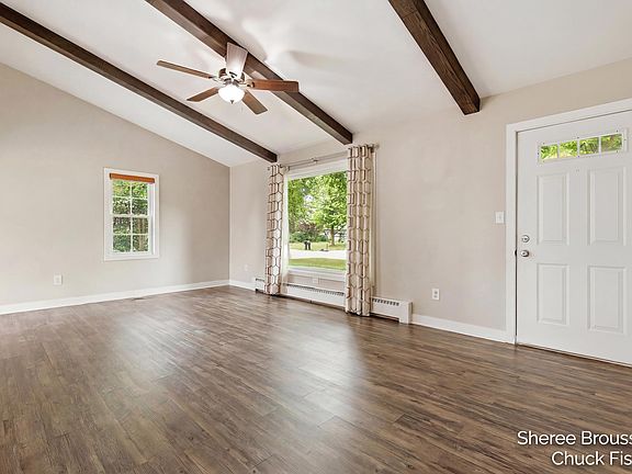 5th image of 7470 Louise Ave