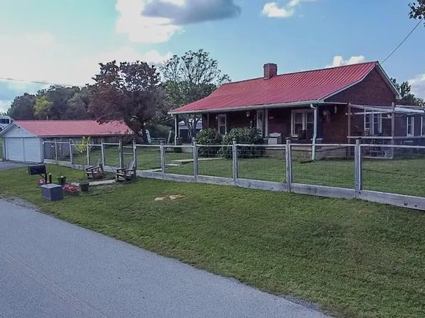 815 Old McMinnville St, Spencer, TN 38585