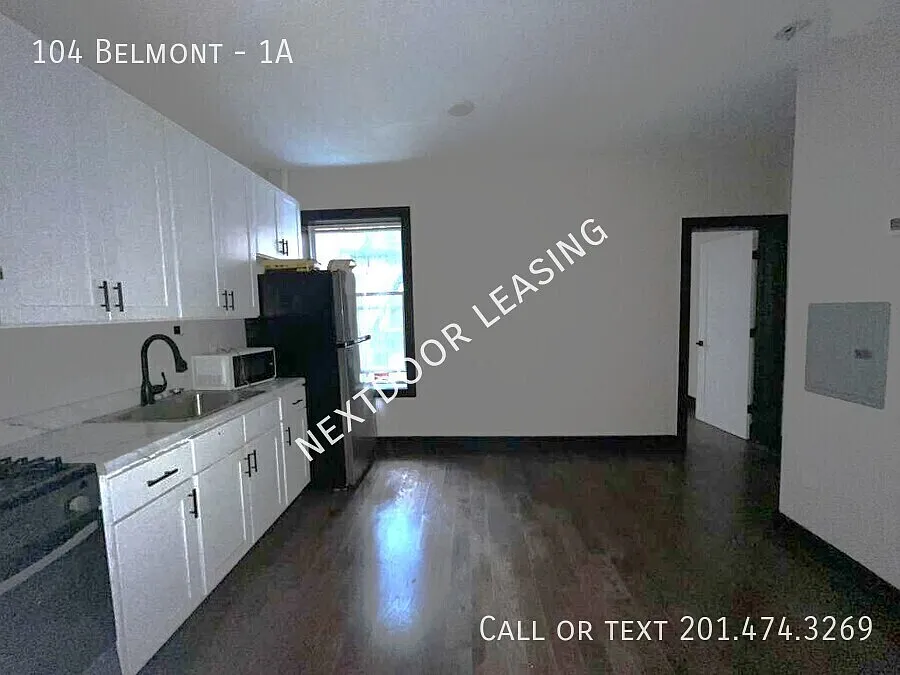 104 Belmont — Photo 2