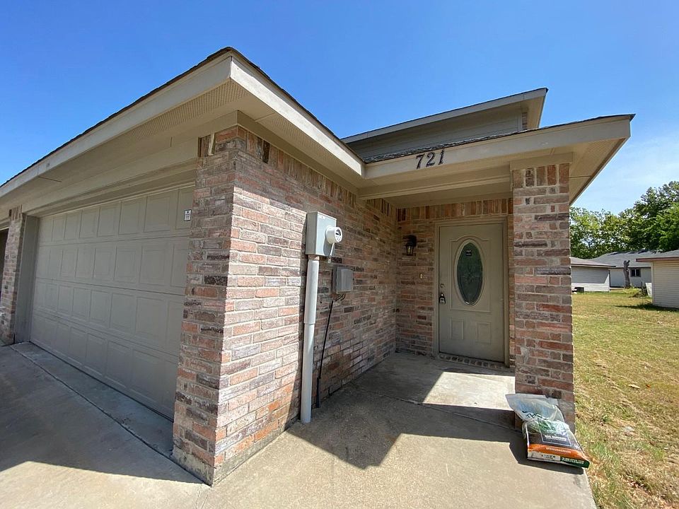1st image of 721 Prairie Creek Dr