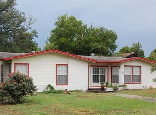 101 Navidad St, Lockhart, TX 78644