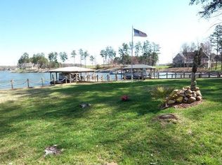9494 Island Point Rd, Sherrills Ford, NC 28673