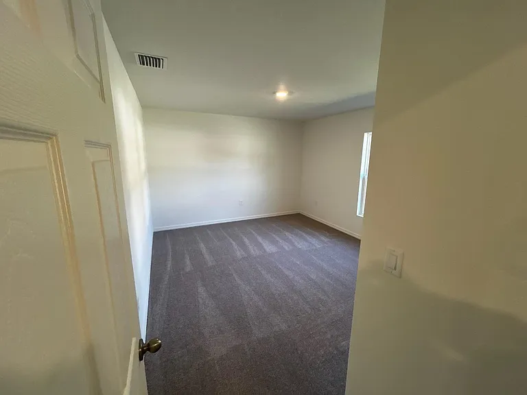 9 Slippery Rock Pl — Photo 5