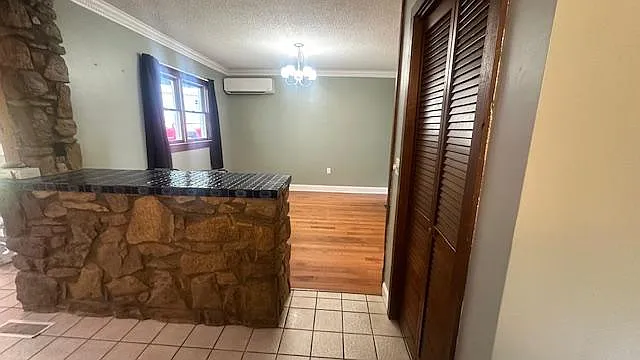 2195 Old Mountain Rd — Photo 4