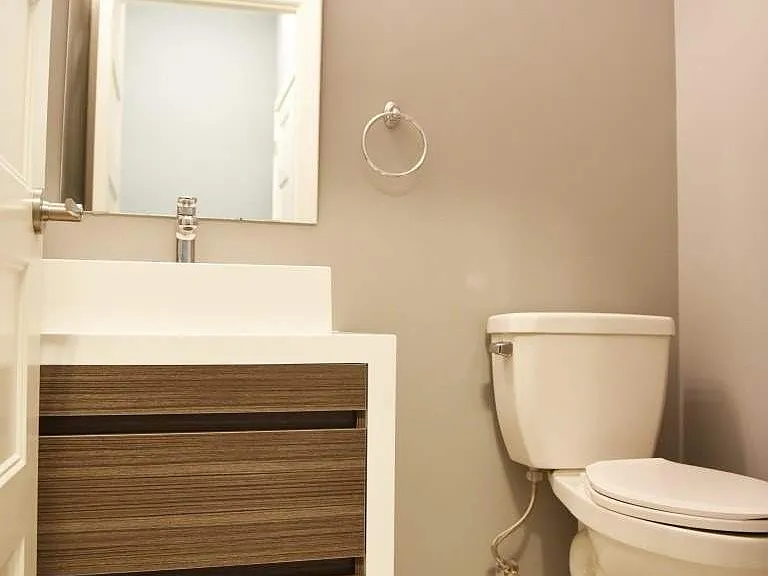 933 Manhattan Way #933 — Photo 9