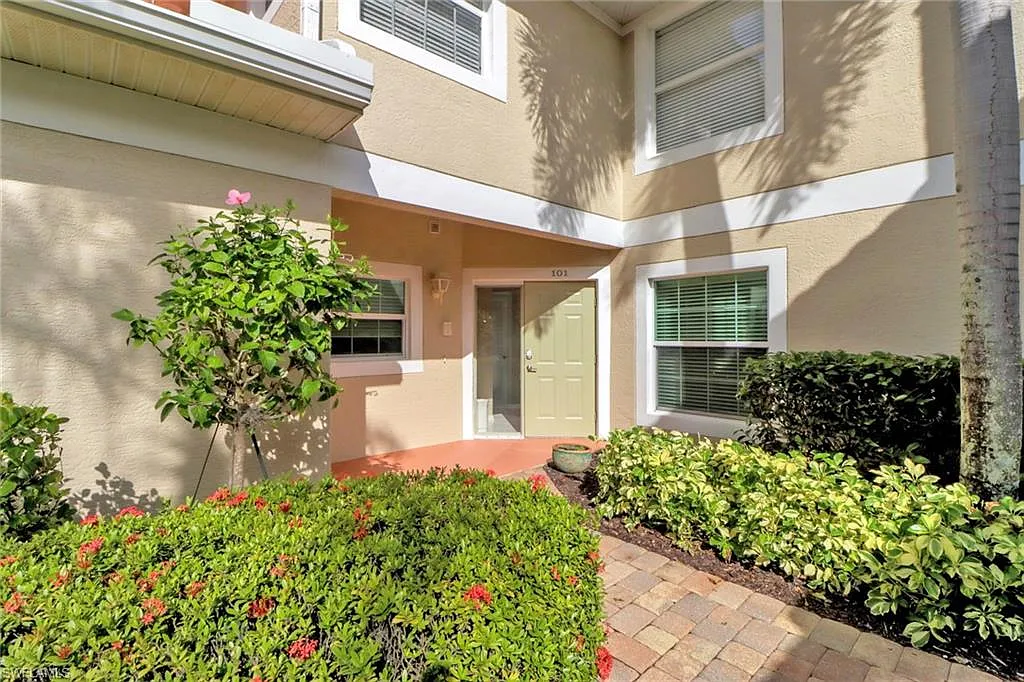 2 bed, 2.0 bath, 1654 sqft, $5,250 — Photo 2