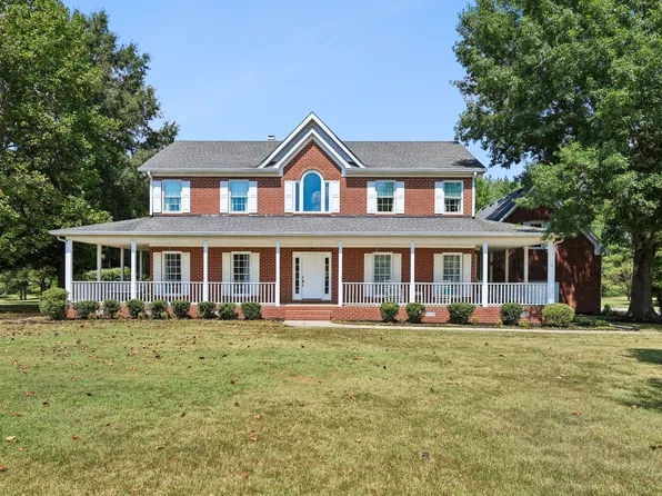 2302 Black Fox Ct, Murfreesboro, TN 37127