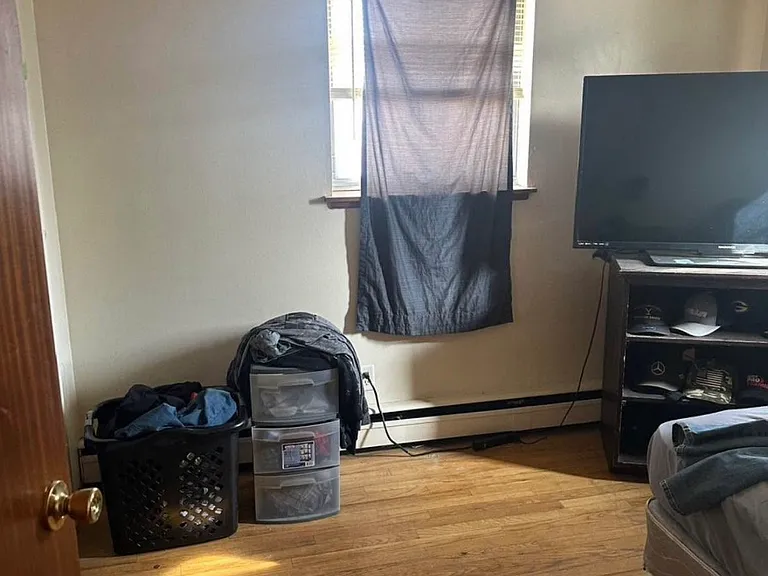5024 Camden Rd #1 — Photo 3