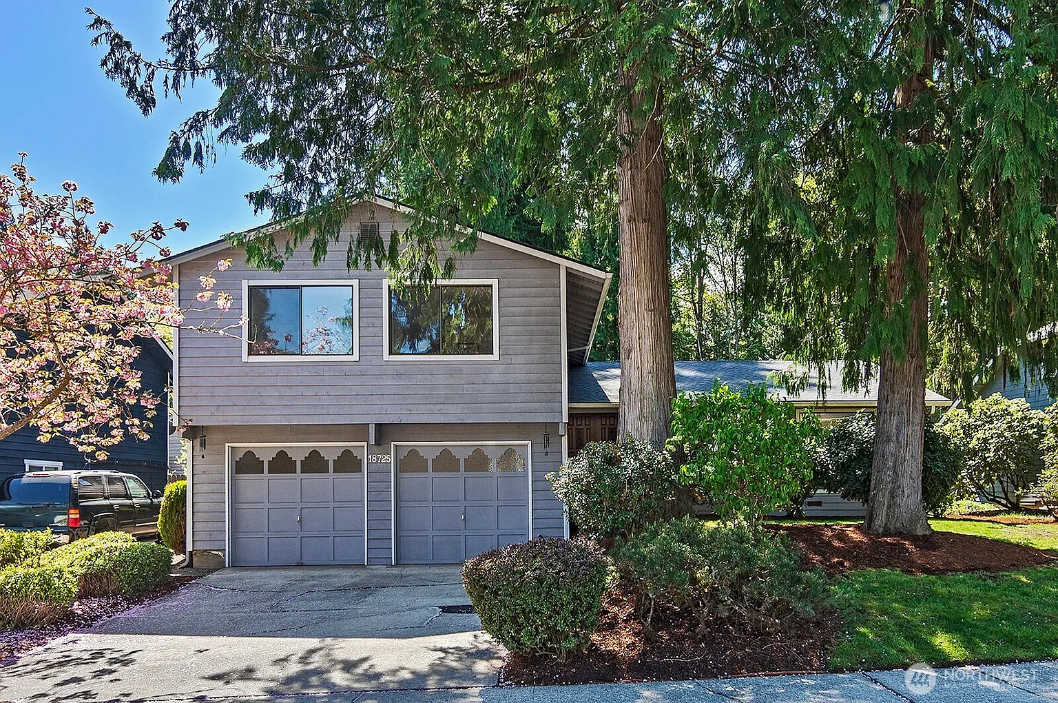18725 SE 45th Street photo 1