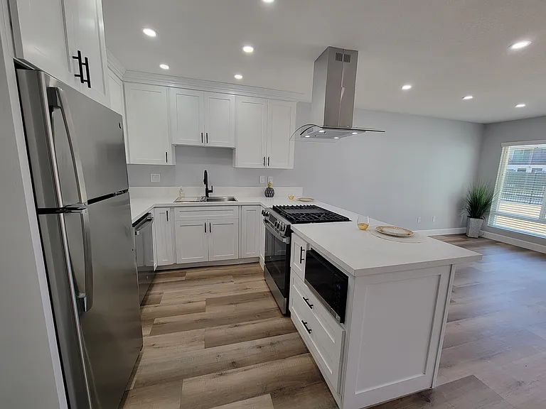 Islandia Apartments — Photo 9