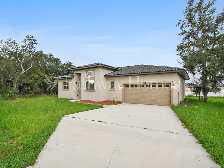 1951 Michigan Dr — Photo 4