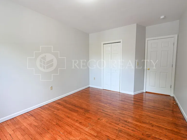 451-455 Edgewood St — Photo 12