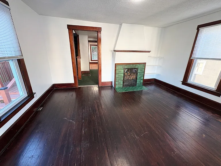 41 N Lancaster St — Photo 4