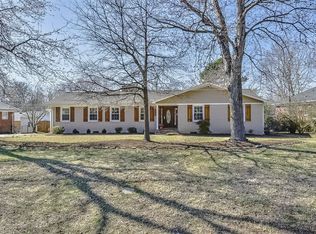 1100 Wimbledon Rd, Charlotte, NC 28209