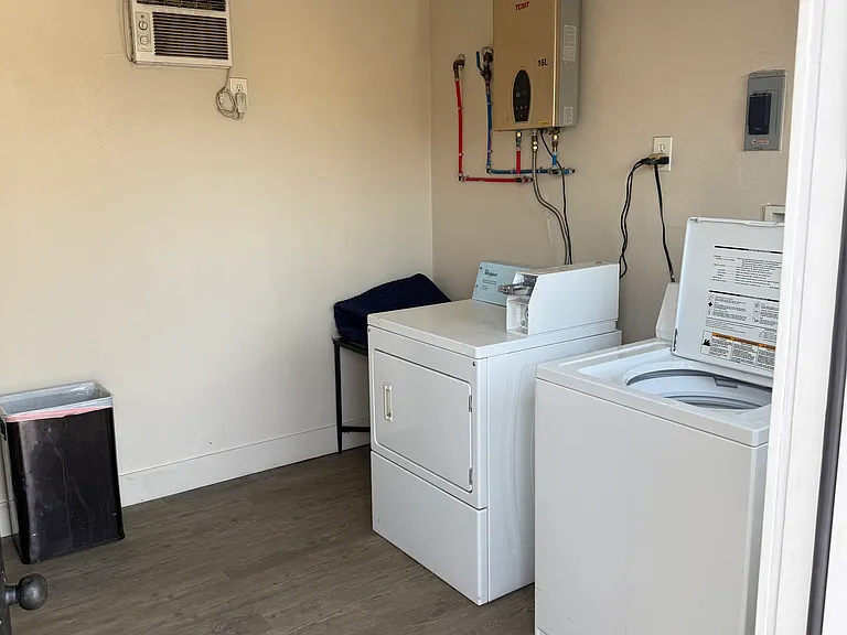 1709 W Linden St #4 — Photo 16