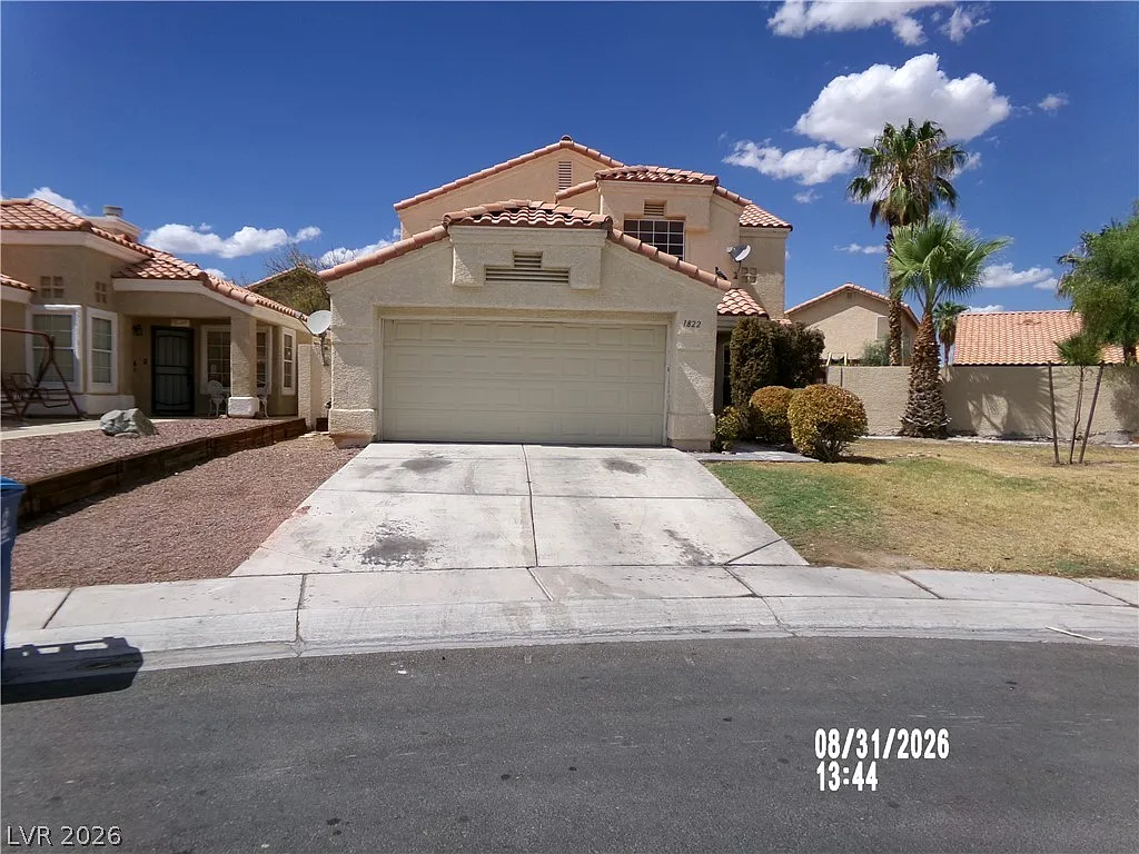 3 bed, 2.5 bath, 1882 sqft, $2,200 — Photo 2