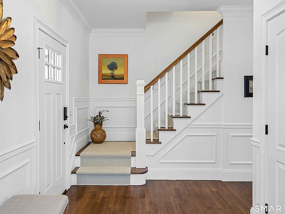 3rd image of 158 North Seir Hill Road